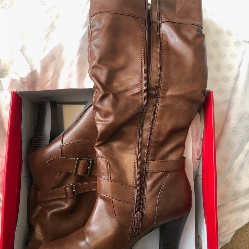 Brown Style and Company Boot size 9